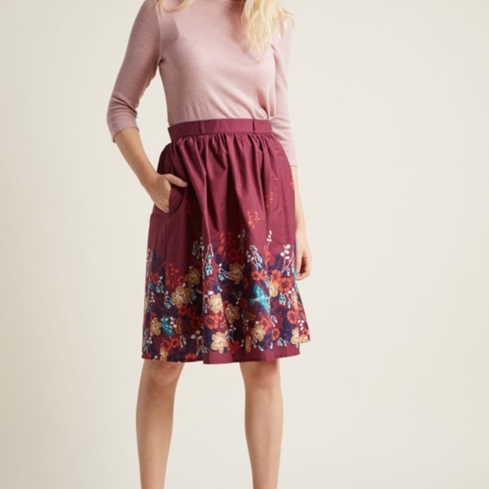 Modcloth Burgundy Bird Floral Skirt Size Small - Picture 9 of 9